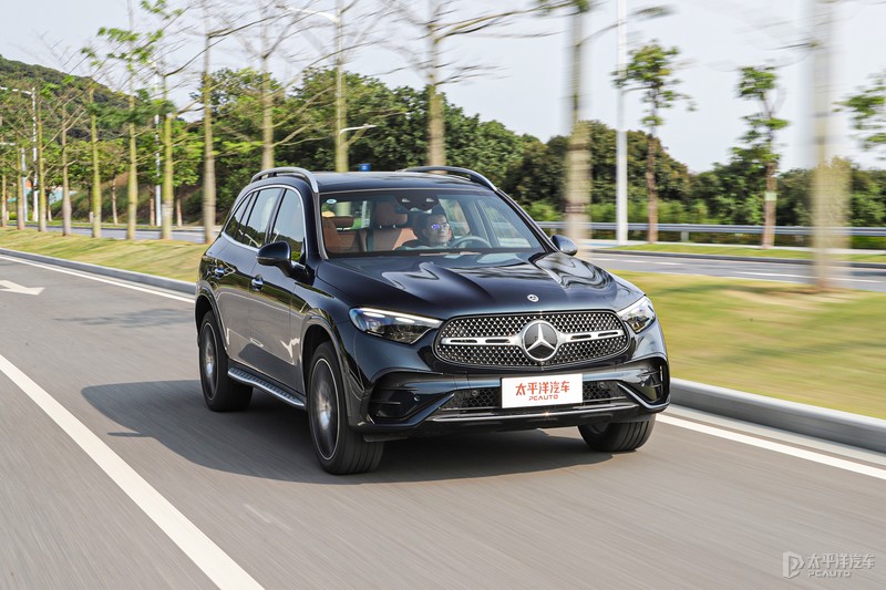 7.6秒破百实测2018款奔驰glc300,深度试驾奔驰glc300l2024款