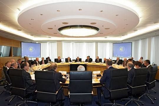 外盘头条：美通胀放缓迹象给联储暂停加息空间美债务违约风险或比2011年更大理想Q1营收几乎翻倍交付创纪录