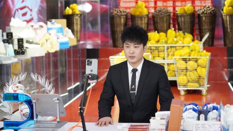 618首播带货水果近4000吨，辛巴辛有志宣布正式进军水果行业