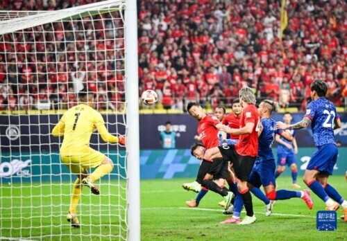 中超成都蓉城胜长春亚泰,中超成都蓉城队对上海