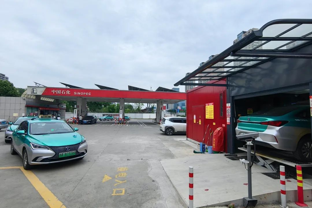 20秒换电池方法视频,20秒换一块电池