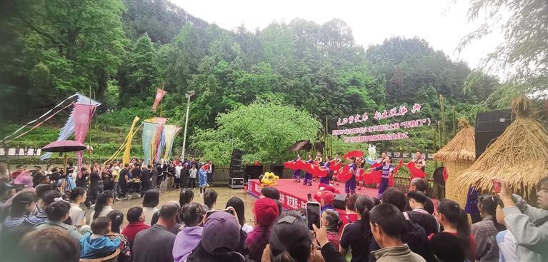 文化促发展创业促振兴——湘西（保靖）第六届农耕民俗文化节排当村“开秧门”侧记