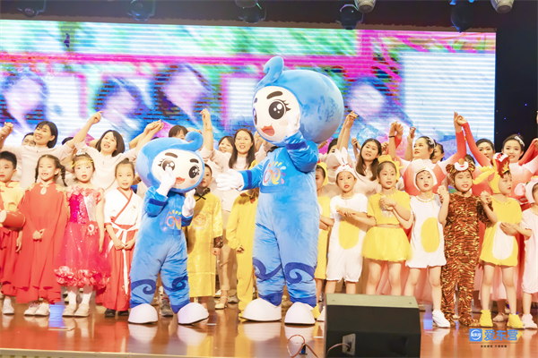 以美育人向美而行400字作文,以美育人向美而生回放