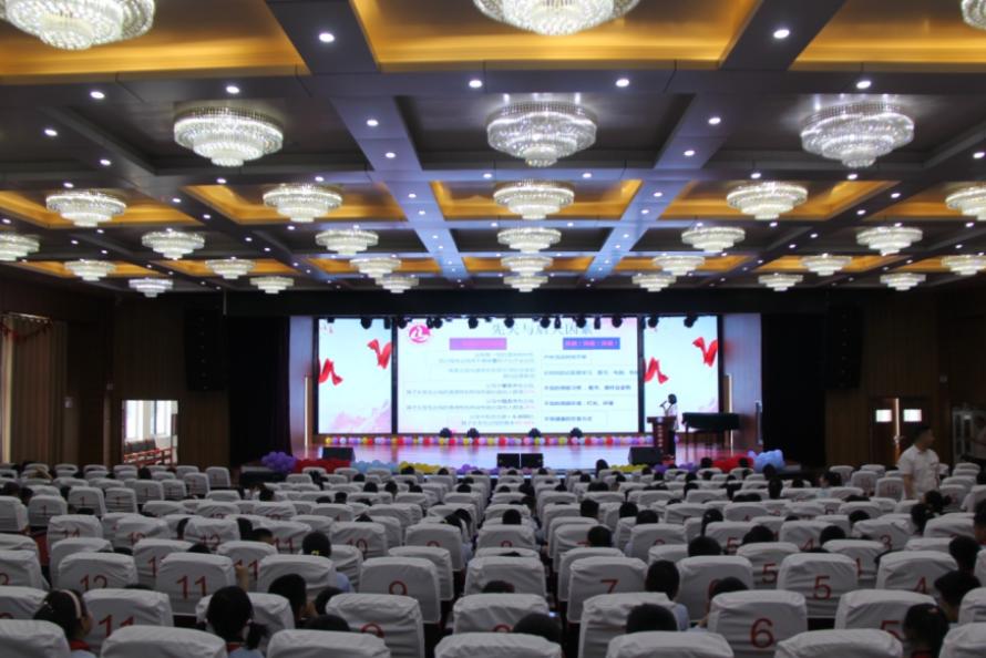 小孩喜欢歪头斜视为什么,小孩歪头斜视