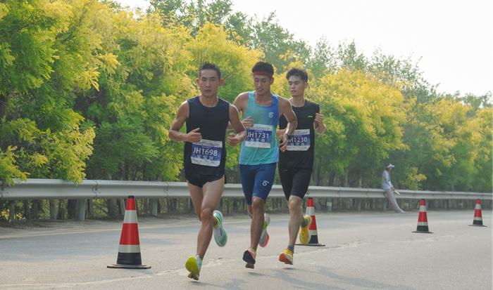 团泊湖畔马拉松,天津团泊湖马拉松北辰跑团