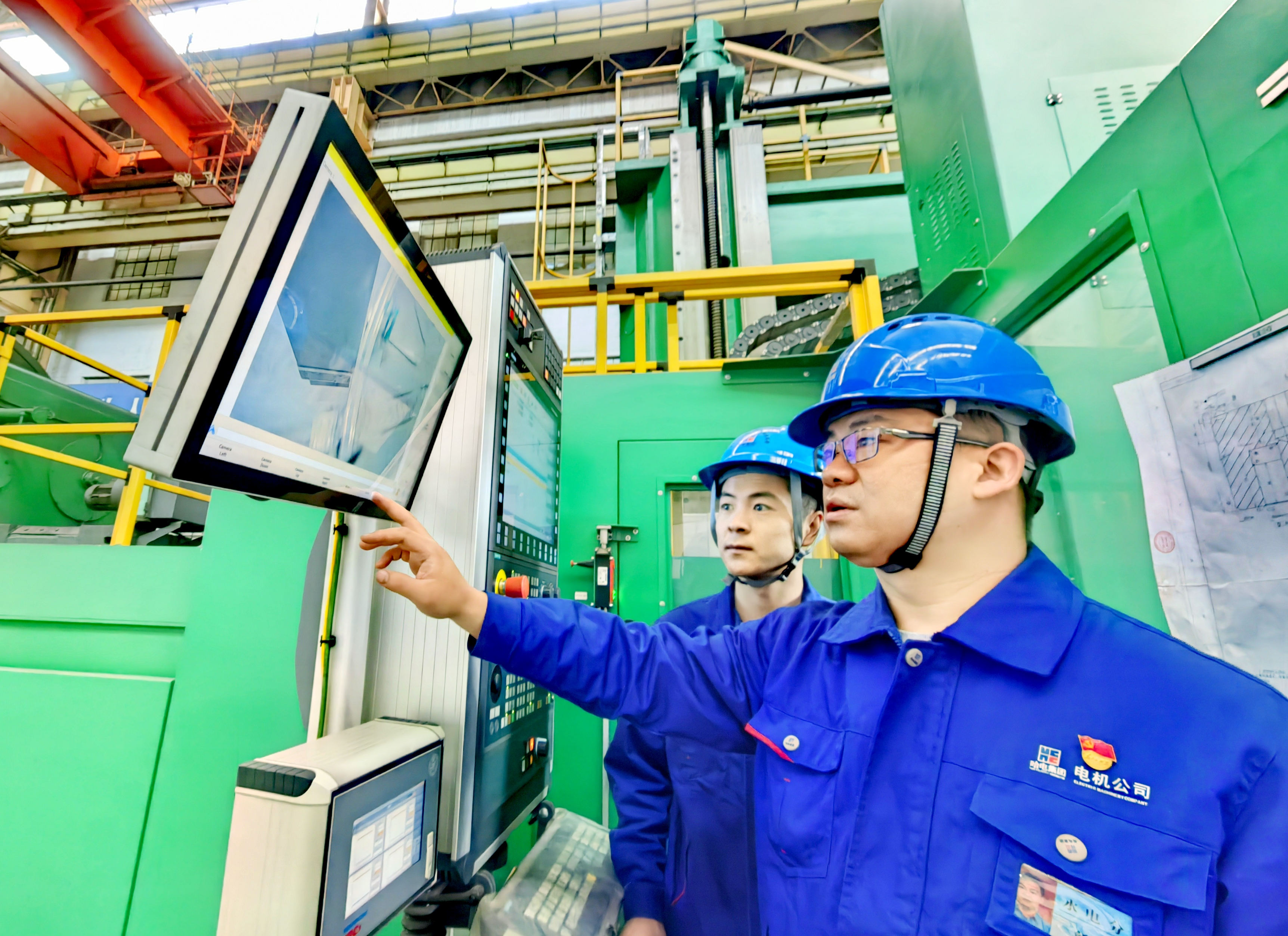 一线绽芳华一线绽芳华｜邱利：追求毫厘精准的“数控”先锋