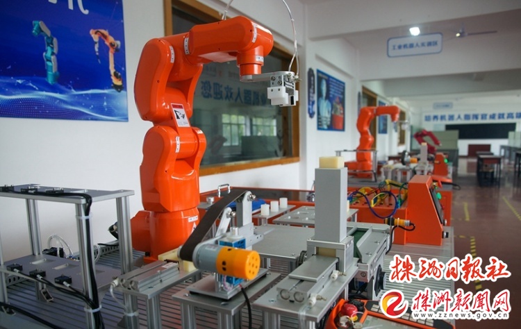 深度分析职业教育的前景和现状,职业教育前途广阔大有可为演讲稿