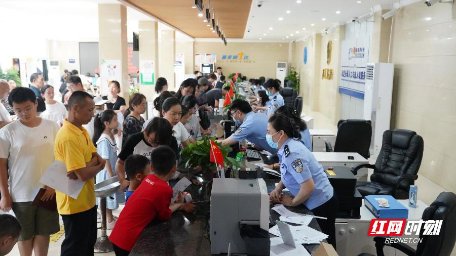 想省时省力*证办**？快戳→绝对不能错过的暑期*证办**攻略