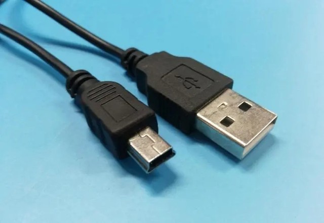 老的手机充电接口叫什么,手机有几种充电接口