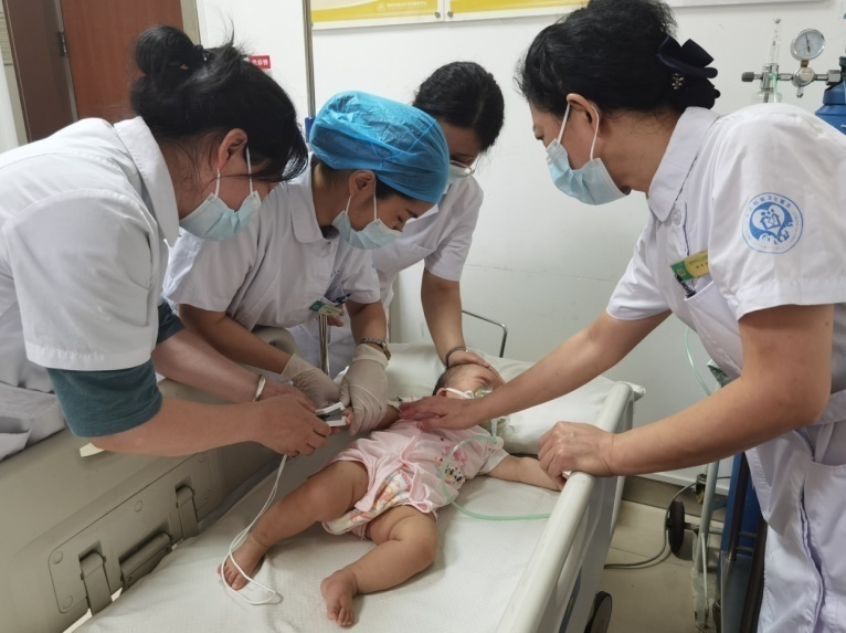 宝宝痰堵塞的症状和解决方法,痰液堵塞气道的症状