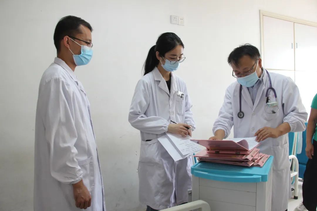 医者仁心之抢救老太太,医者仁心救了心脏病老人