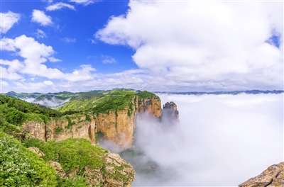 远山如黛近水含烟下一句,远山如黛近水含烟文案