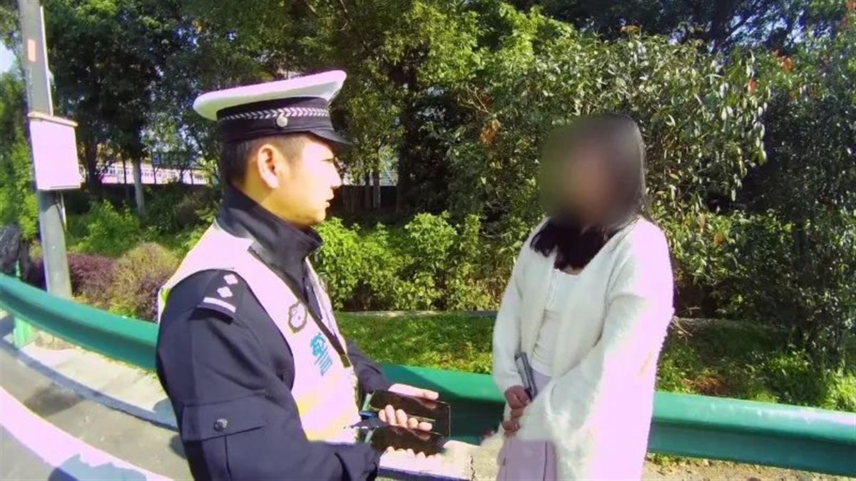 杭州高速抛锚拖车,高速上抛锚了拖车免费吗