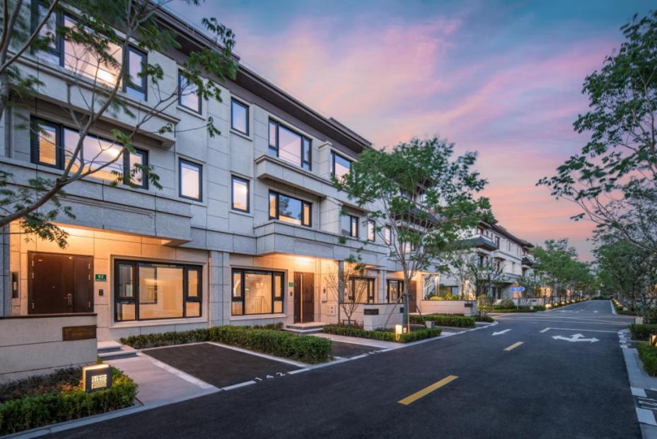 稳健发展李嘉诚,稳健发展持续创新