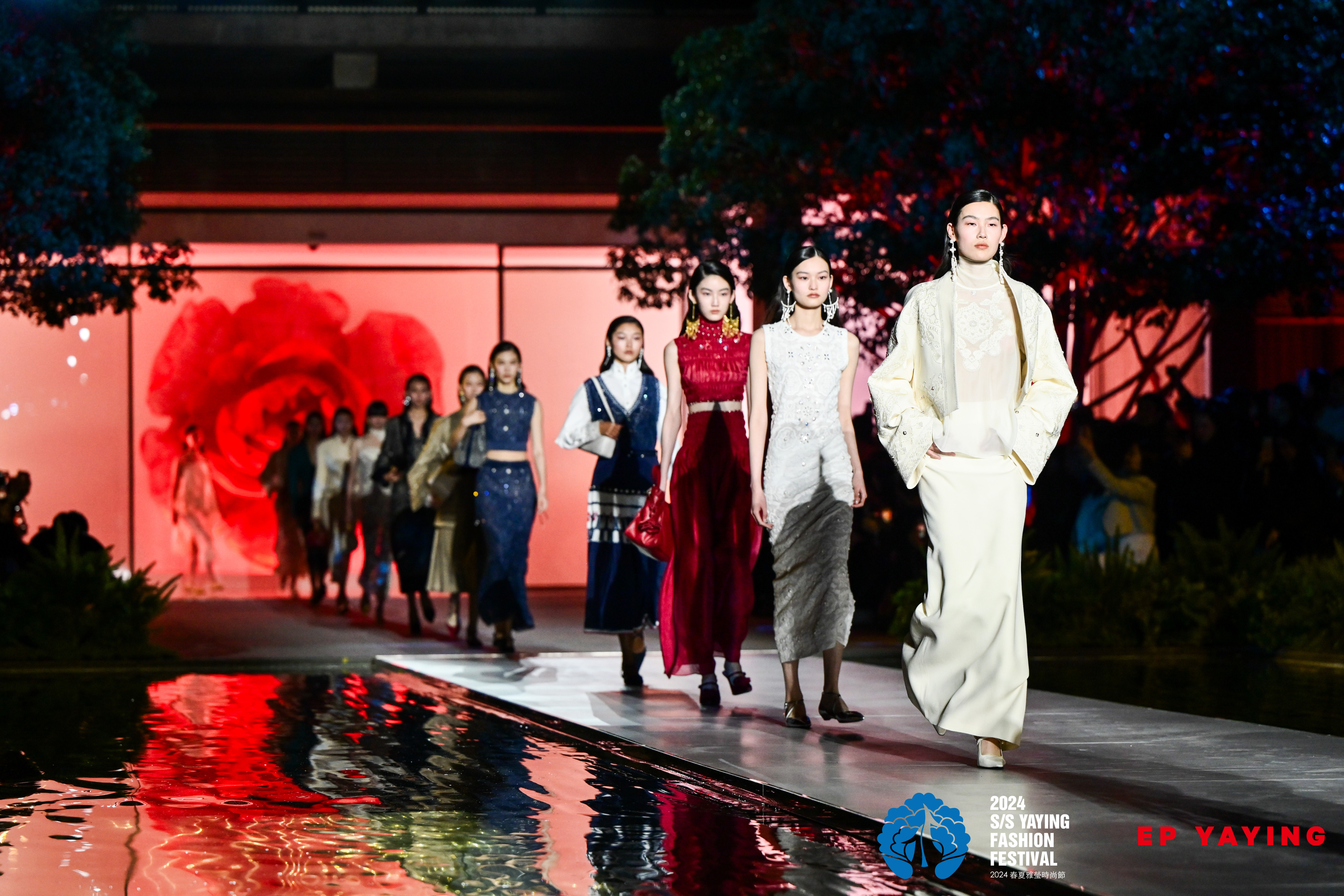 三十五载潜心创美,见证中国时尚之“興”,雅莹将上海作为链接国际的前哨站