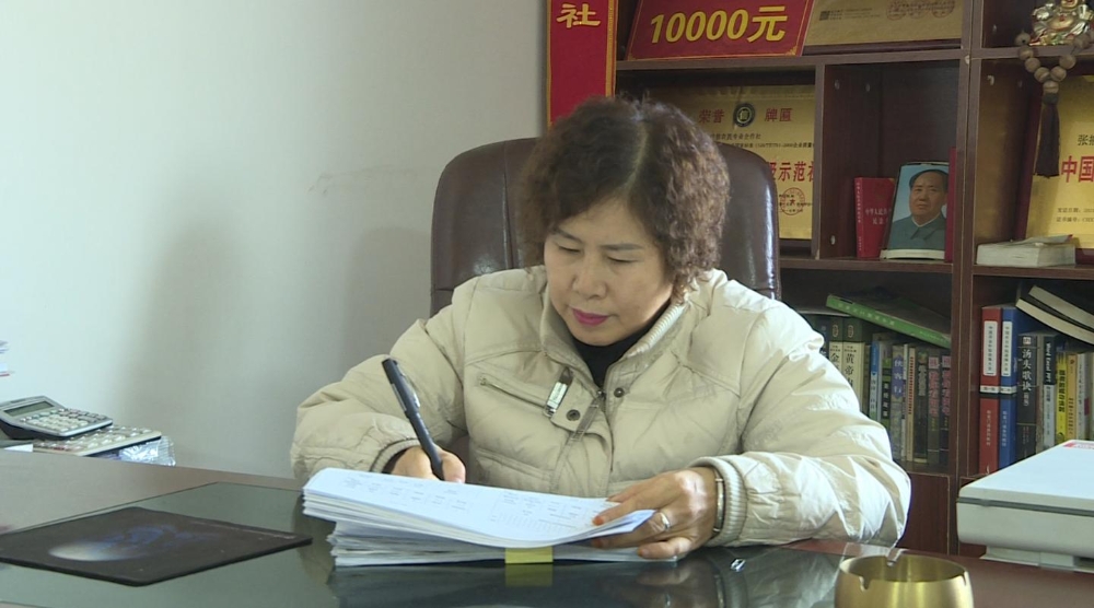 宸惧讣濡囧コ鑴辫传鑷村瘜鍏稿瀷浜嬭抗,宸惧讣椋庨噰浜嬭抗