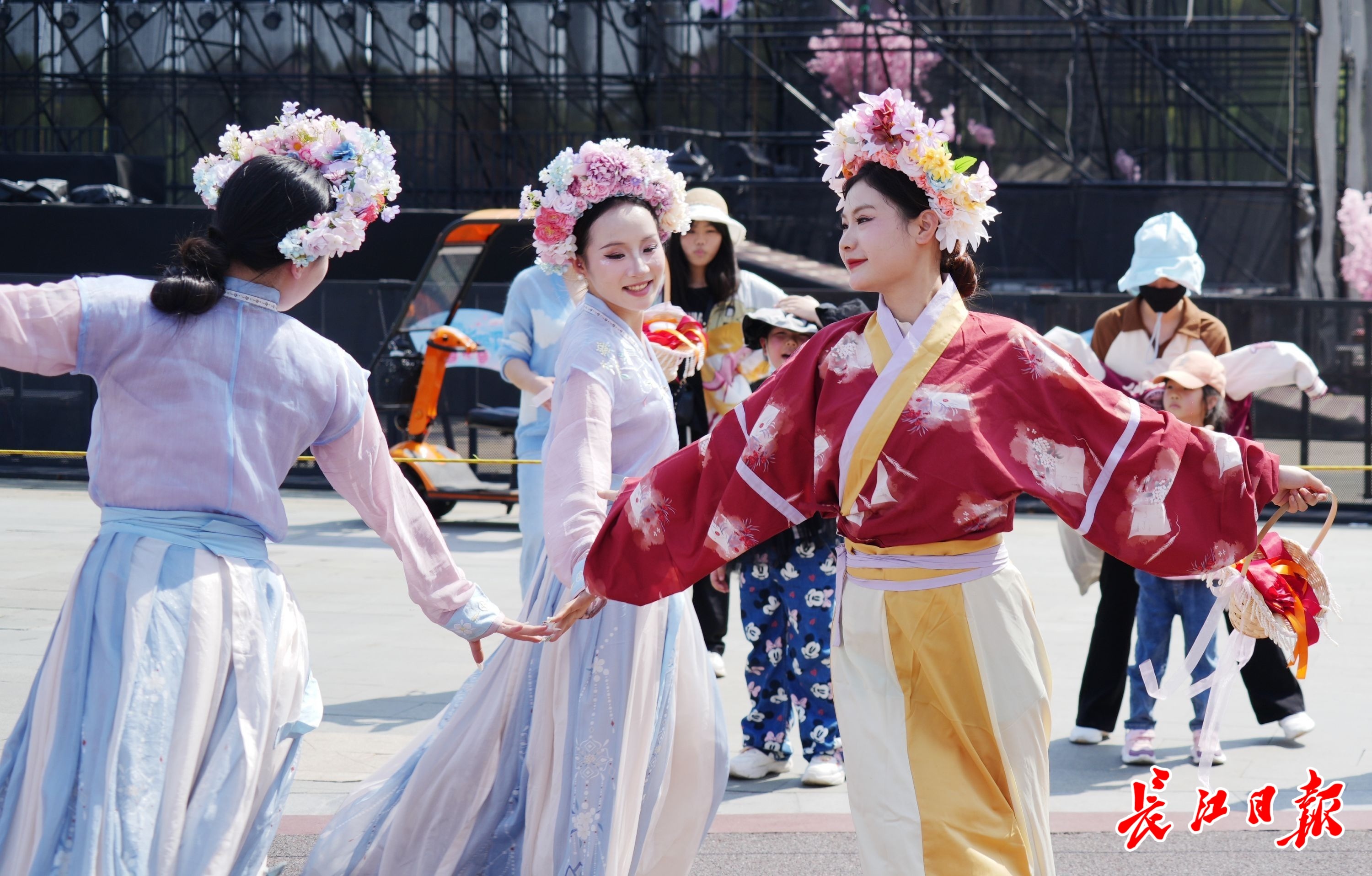 武汉欢乐谷宋韵水上婚礼在哪,宋韵水上婚礼完整版